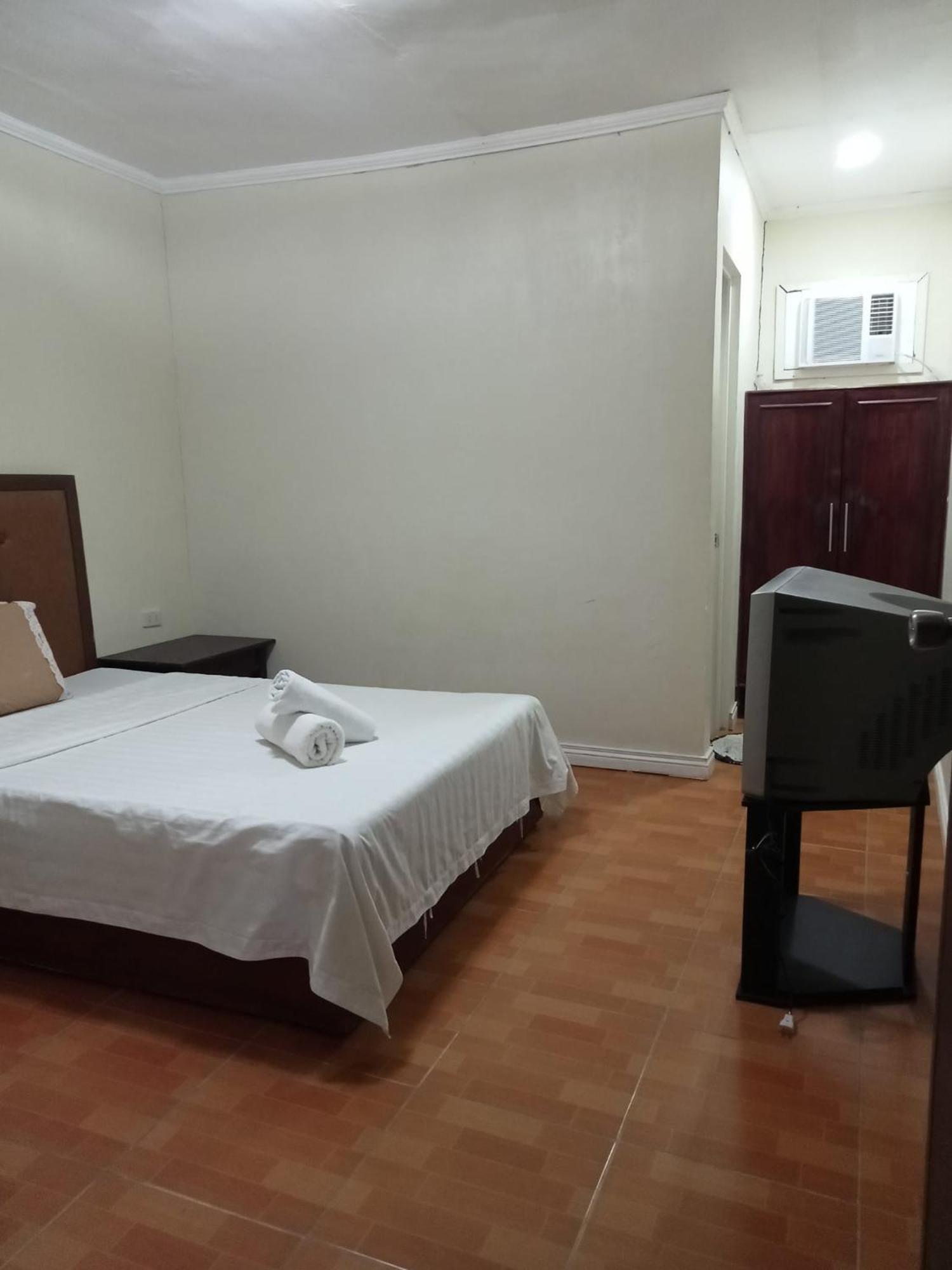 Happy Ripples Beach Resort Mabilao Exterior photo