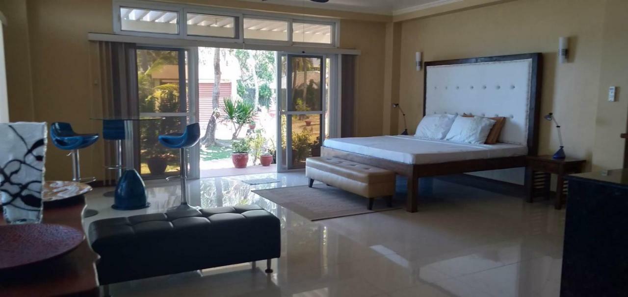 Happy Ripples Beach Resort Mabilao Exterior photo